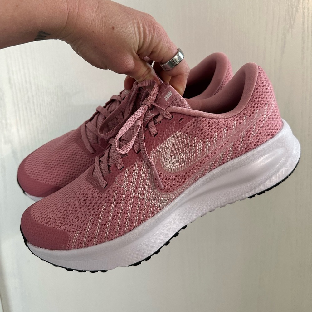 Nike Women's Dusty Rose Running Sneakers - Lace-Up Cushioned Trainers
